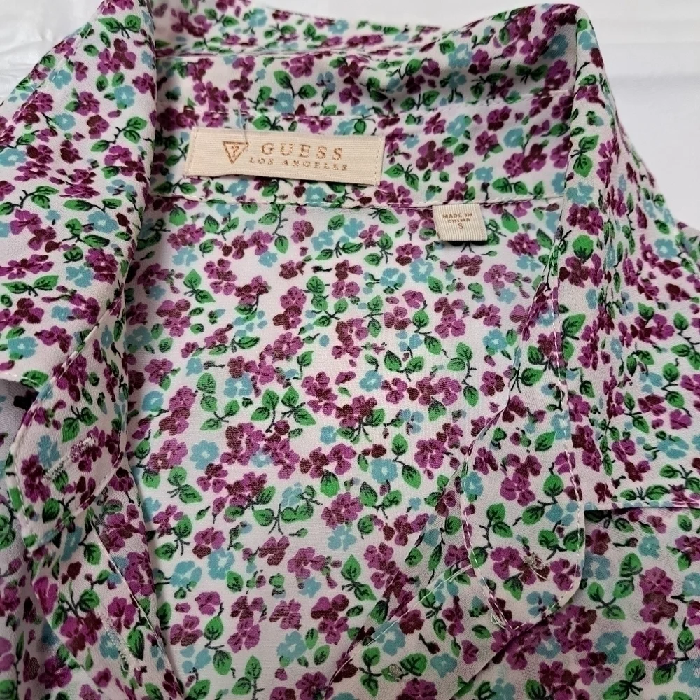 GUESS Los Angeles Floral Button down Shirt - Picture 10 of 10